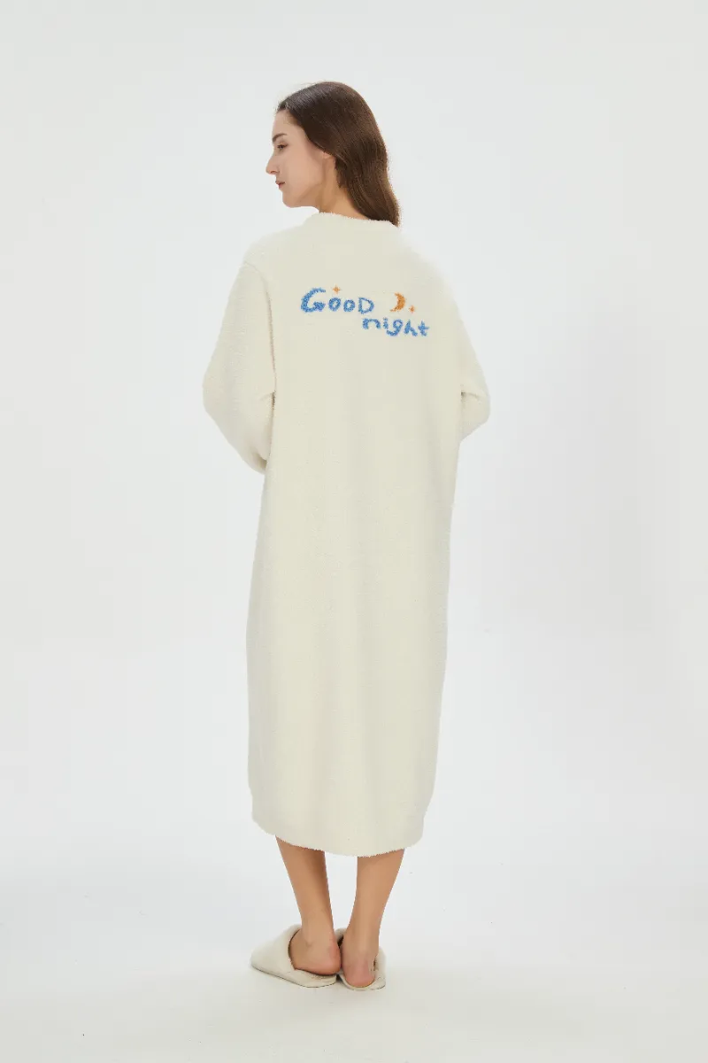 Beige gekleurd flanellen nachthemd voor dames